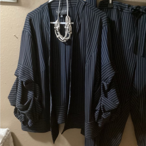 ELOQUII SUIT 2 pieces Navy/White Pinstripe - Picture 6 of 16